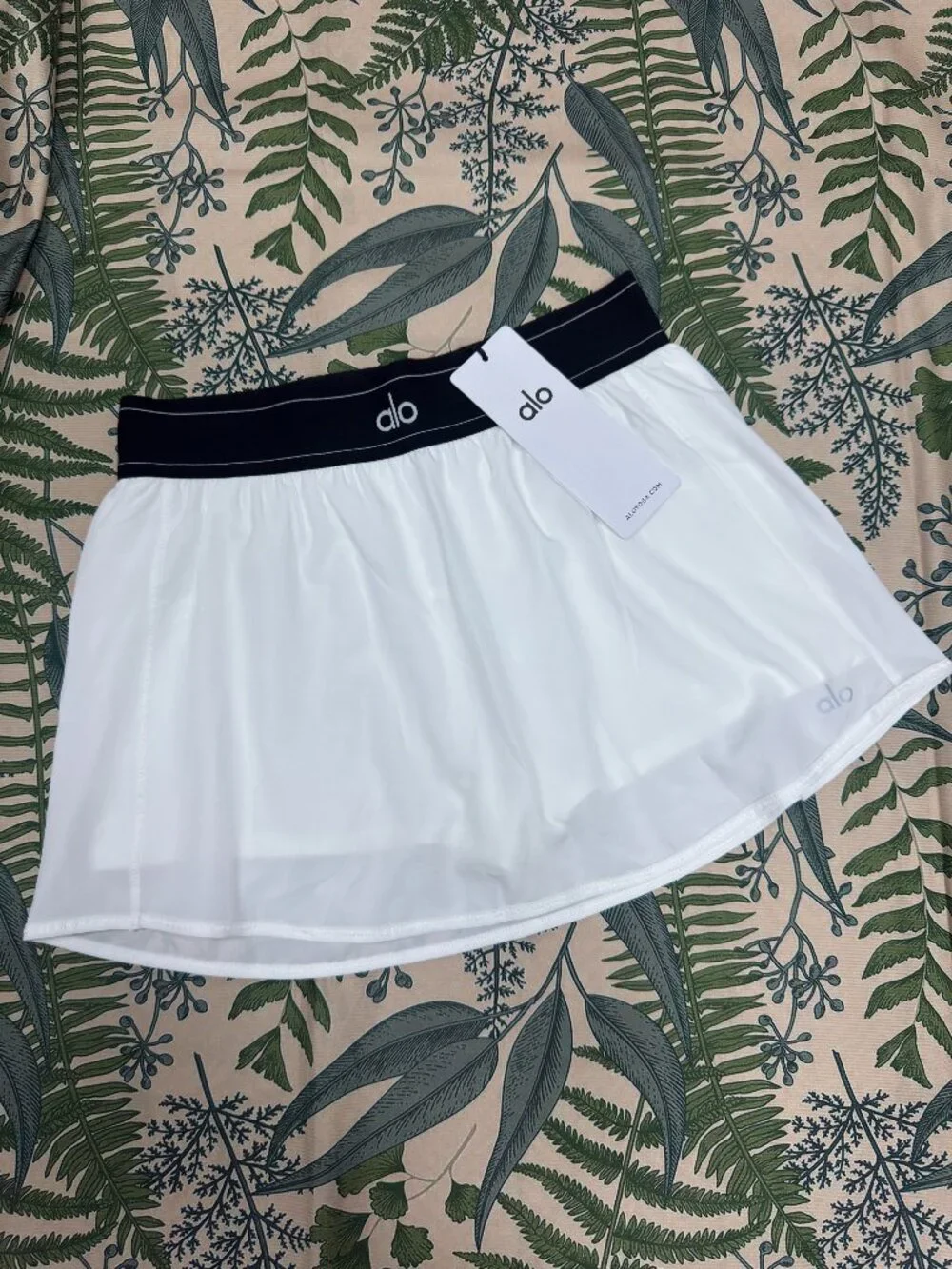 Cute White Alo Yoga NWT Match Point Skirt🤩🎈Sporty Chic